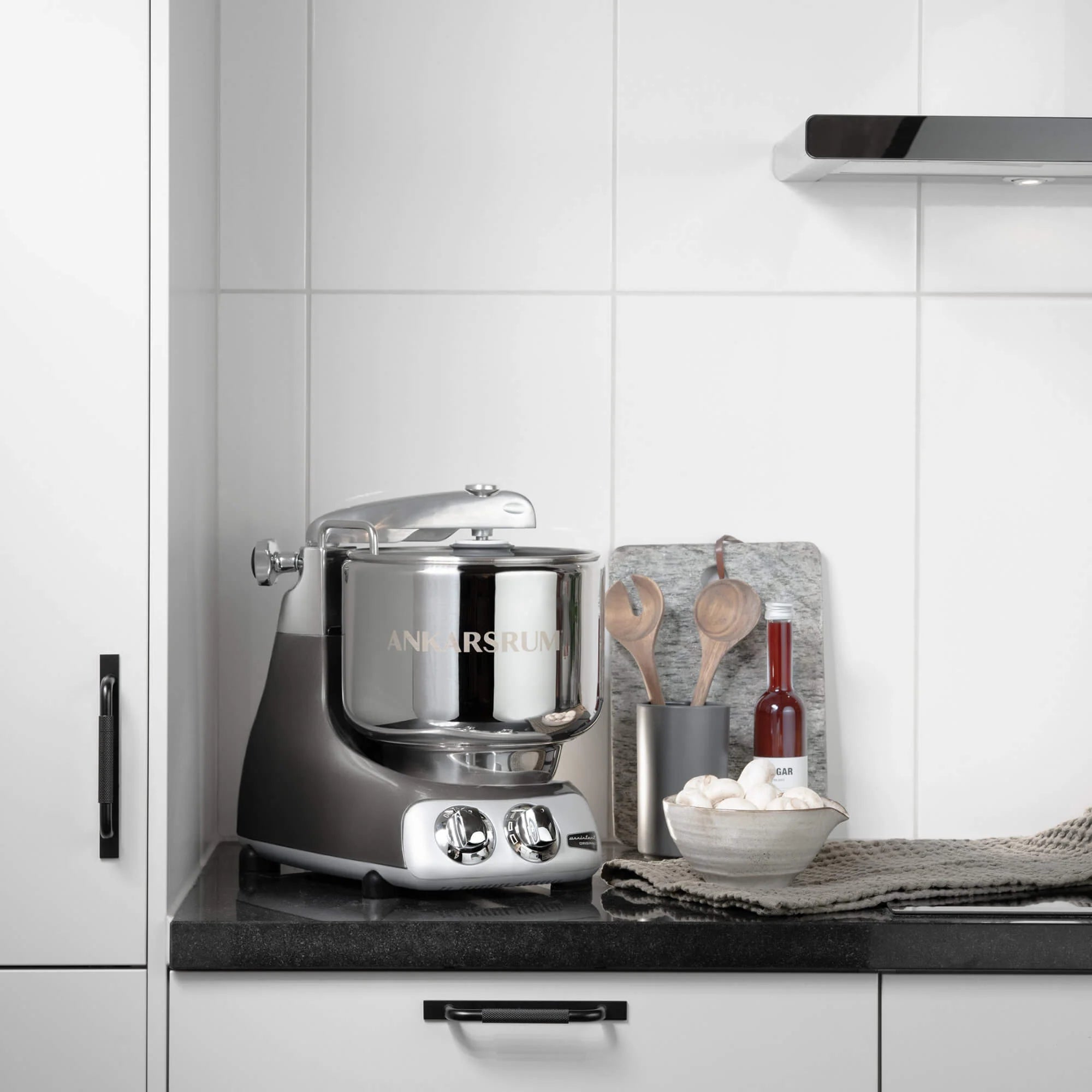 2025 Ankarsrum Assistent Original 6230 – Robot de cocina en cromo negro, potente y elegante