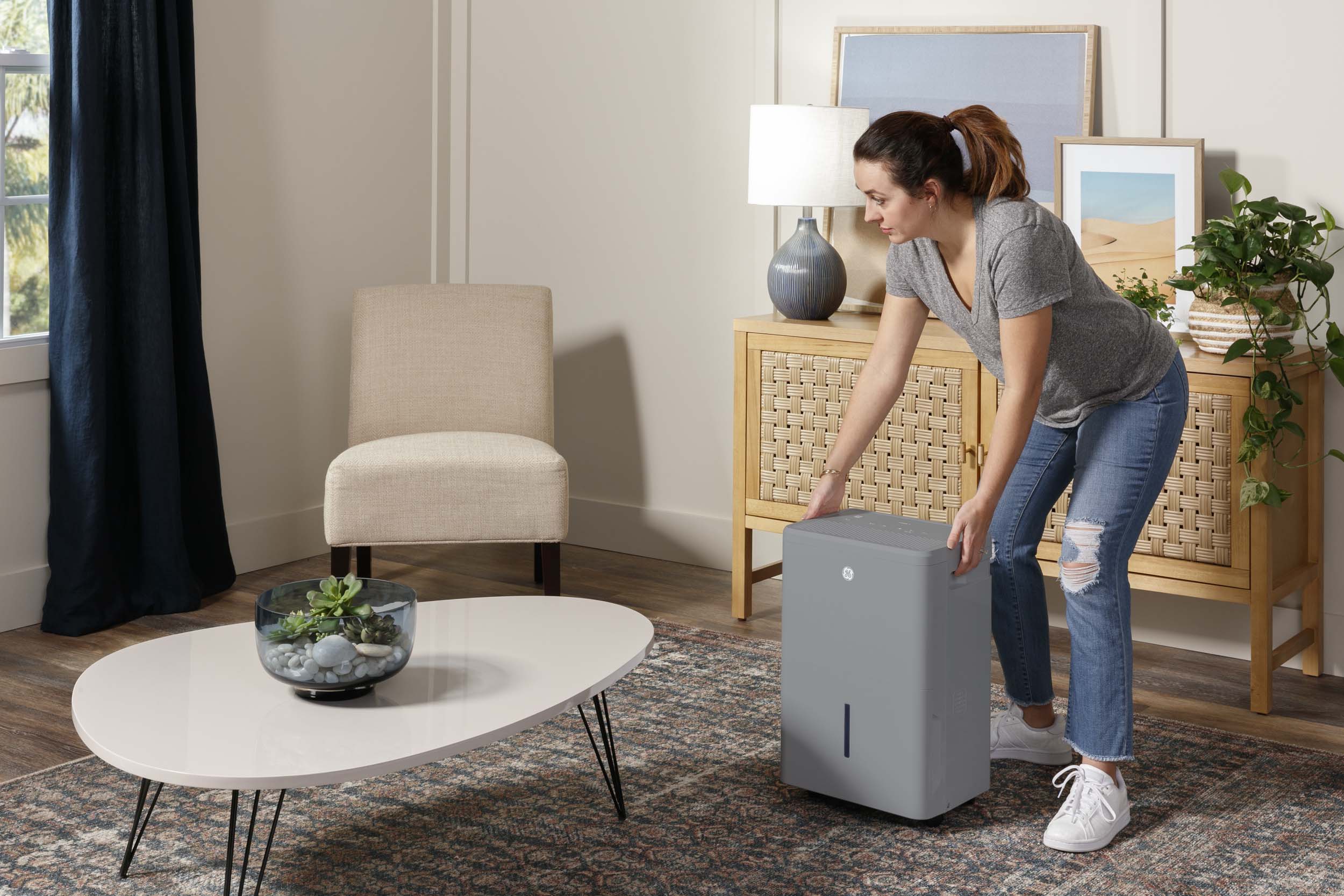 2025 Deshumidificador Portátil GE Energy Star® con Bomba Integrada y Función Smart Dry para Espacios Húmedos