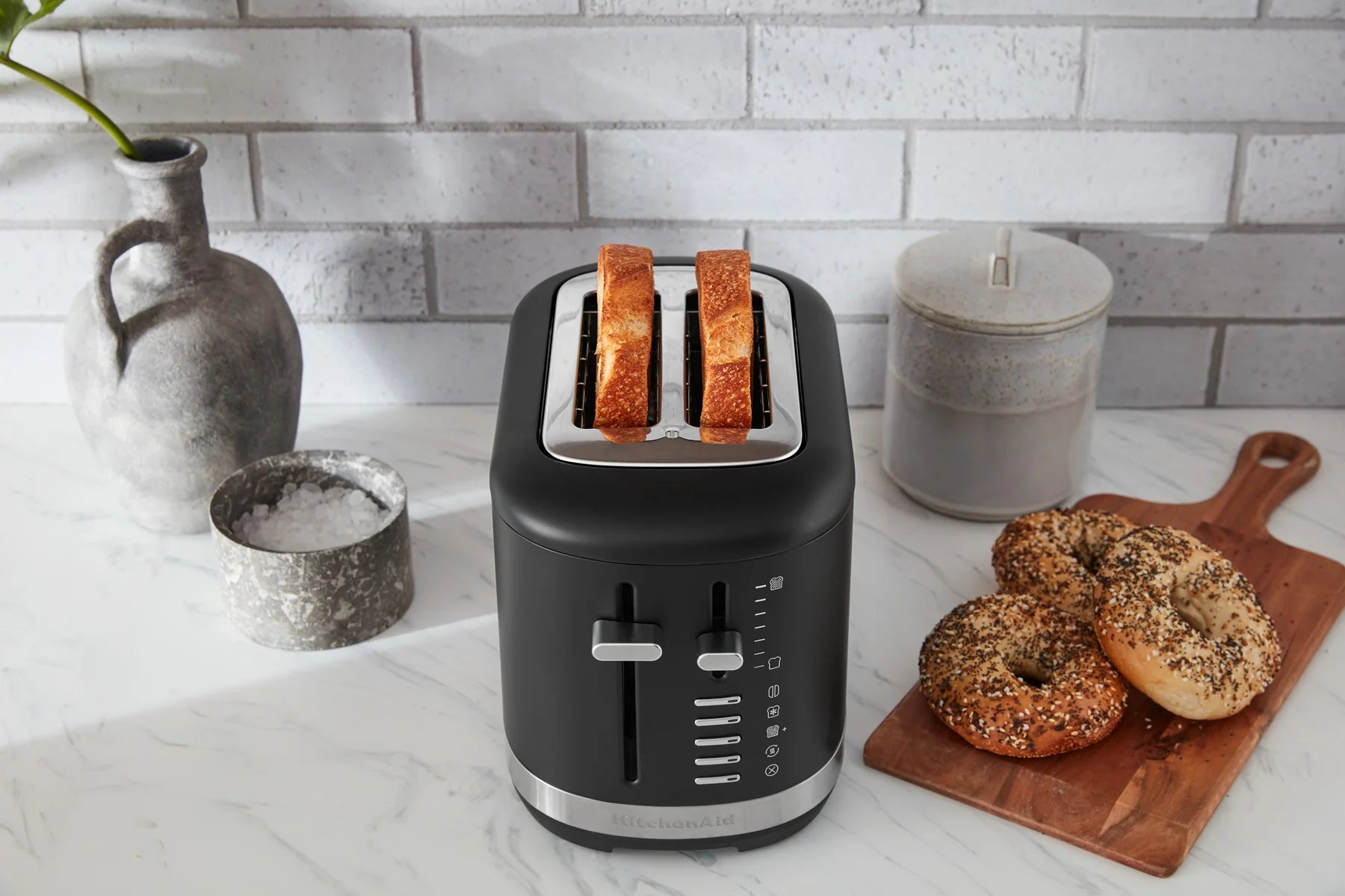 2025 Tostadora KitchenAid de 2 ranuras 5KMT2109