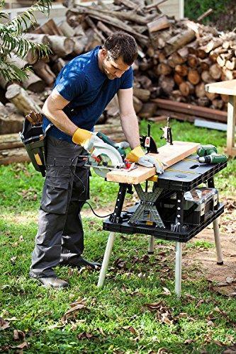 Keter – Mesa de Trabajo Plegable para Banco de Sierra de Ingletes, Herramientas y Accesorios de Carpintería con Abrazaderas de Madera de 12 Pulgadas Incluidas – Almacenamiento Fácil para el Garaje, Negro/Amarillo