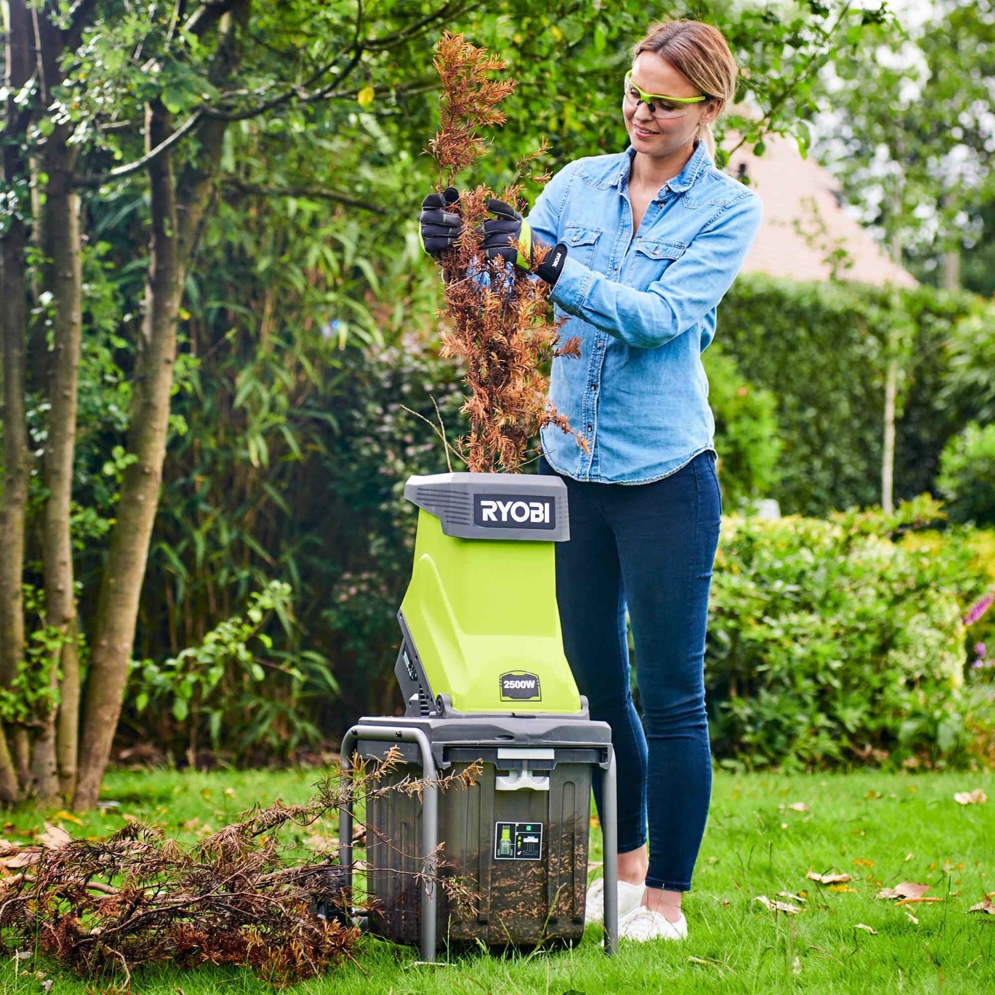2025 Trituradora de ramas Ryobi RSH2545B 2500 W