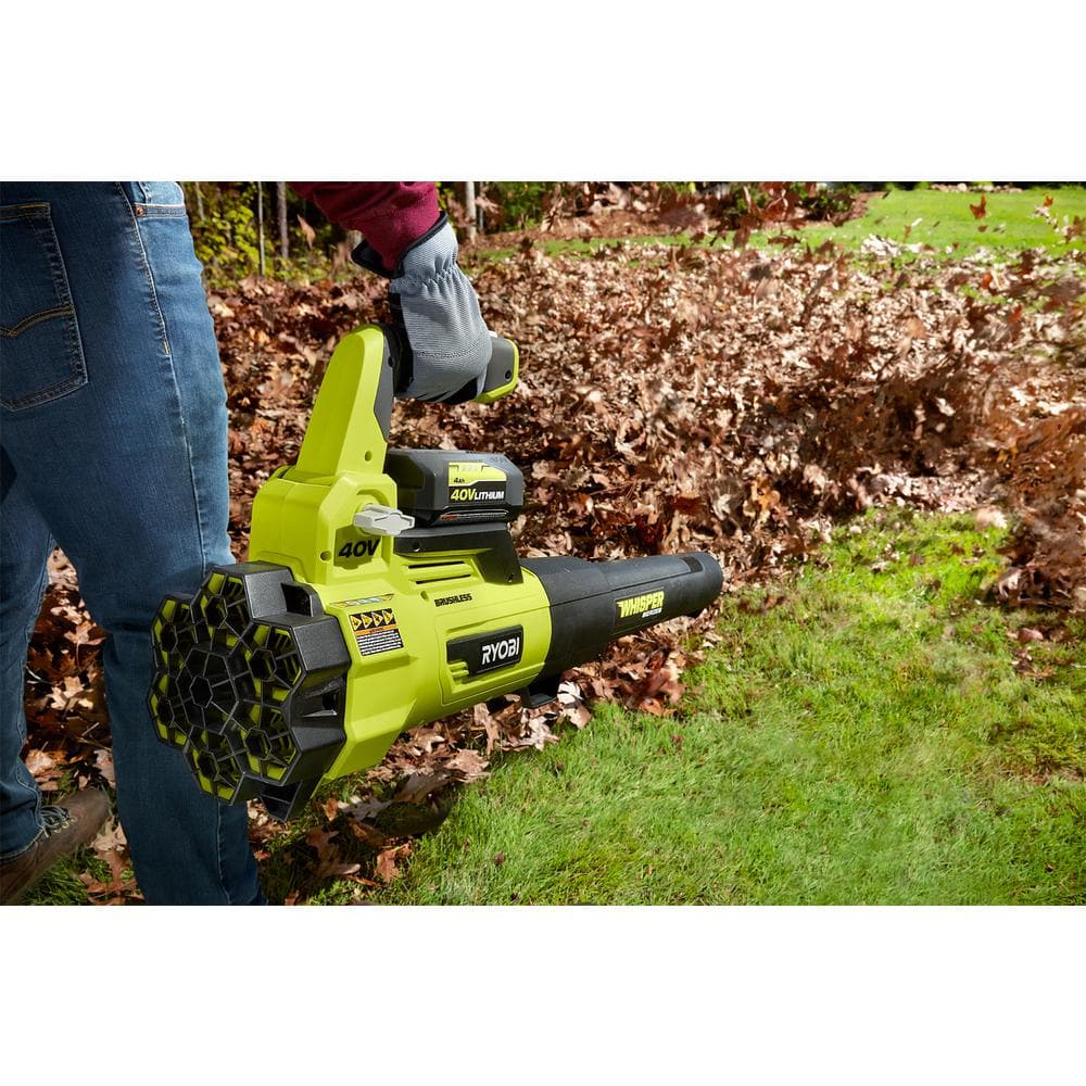 Soplador a Batería Inalámbrico RYOBI Whisper Series 40V Brushless con Motor Sin Escobillas, Velocidad de 125 MPH y Flujo de Aire de 550 CFM, con Batería de 4.0 Ah y Cargador RY40470