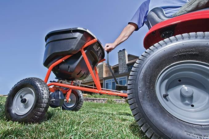 Agri-Fab 45-0463 Esparcidor de Arrastre para Difusión con Capacidad de 130 Libras